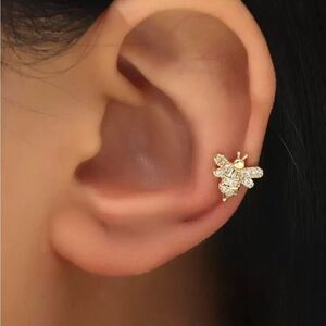 Gold Bee cuff N1185